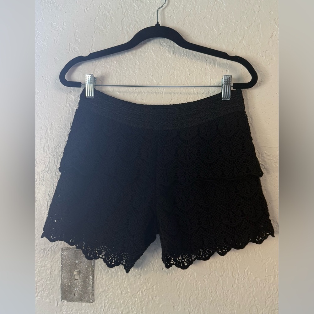 Justice Black Floral Lace Tiered Shorts - Size 14 - 2016 Collection - Picture 2 of 9